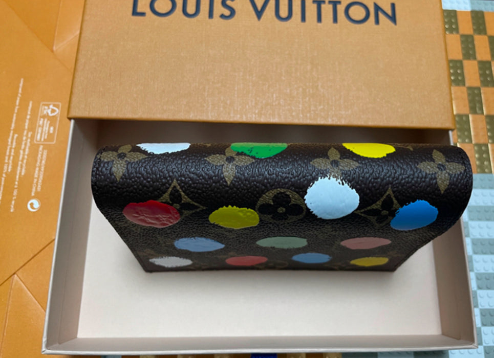 Louis Vuitton - Louis Vuitton x Yayoi Kusama Passport Cover (Used)